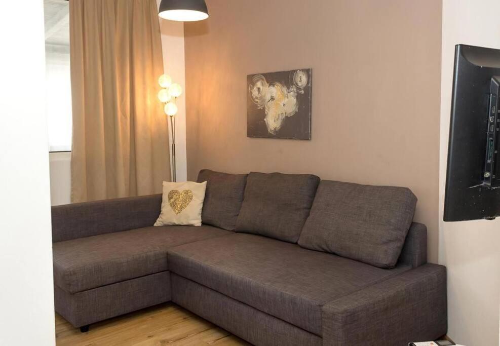 Modern Bright Apartment Close To City Center And Grand Mall Varna Exterior photo