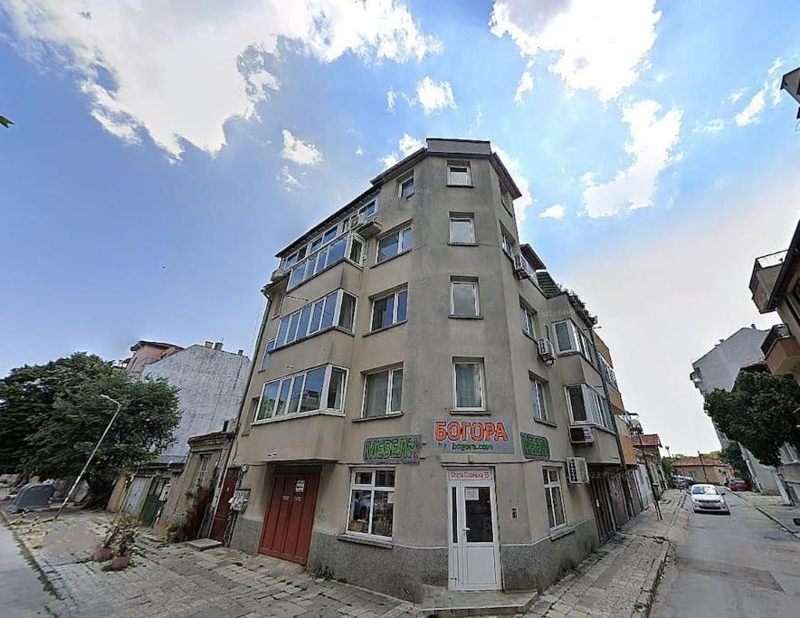 Modern Bright Apartment Close To City Center And Grand Mall Varna Exterior photo