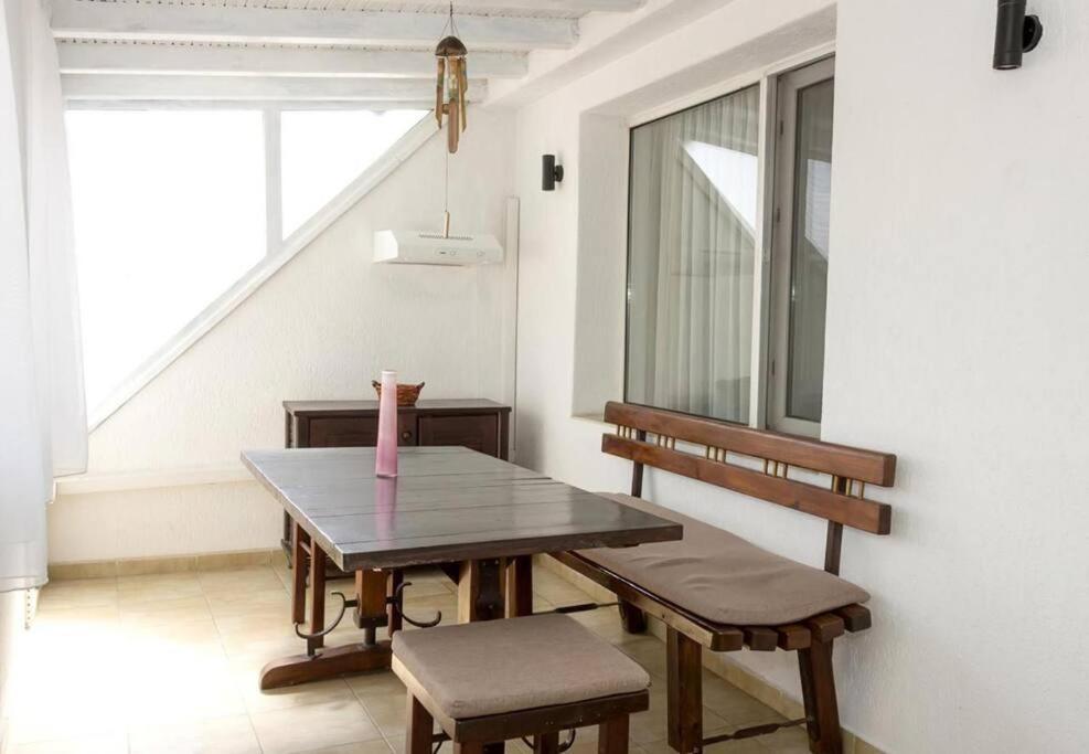 Modern Bright Apartment Close To City Center And Grand Mall Varna Exterior photo